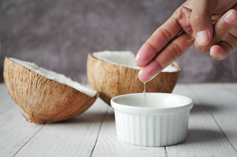 椰子油碗中天然护肤原料